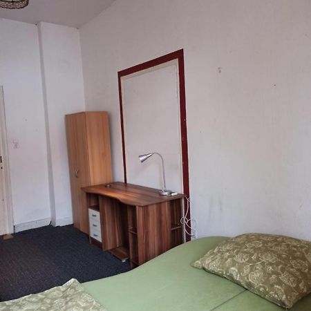 Private Room In A Shared Apartment, Free Parking Fulda Exterior foto
